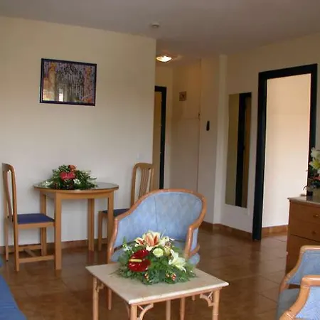 El Faro Hotell 3*