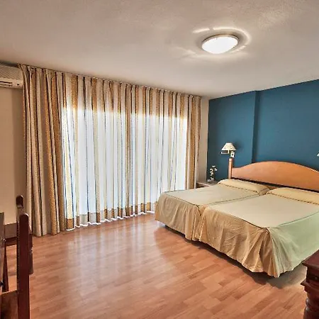 埃尔法罗马贝拉酒店 3*