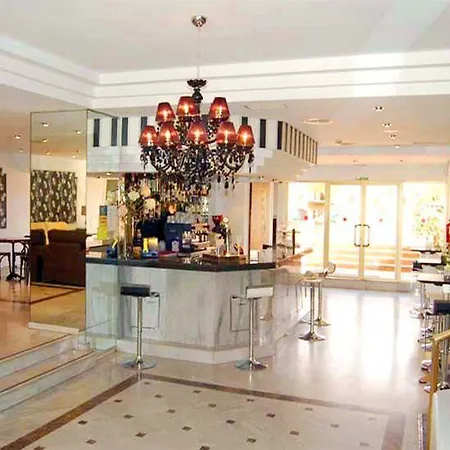 El Faro Hotel 3*