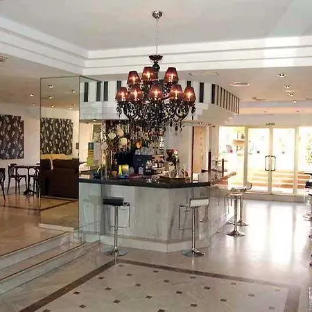 埃尔法罗马贝拉酒店 酒店