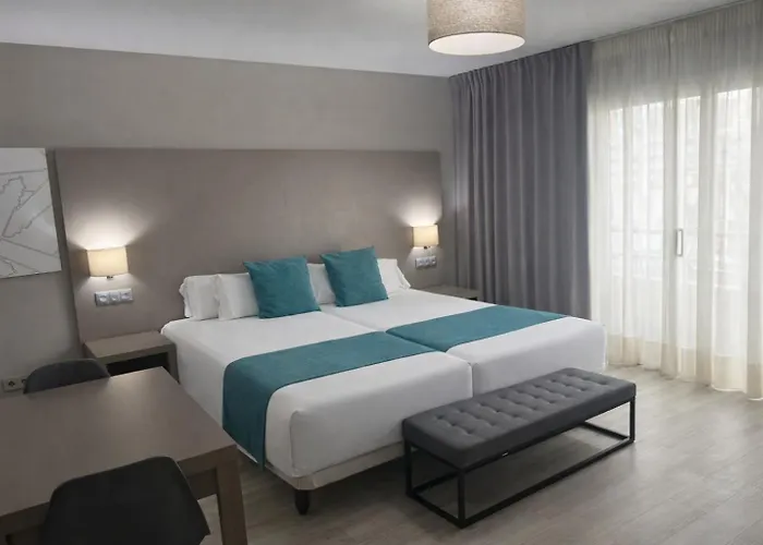 El Faro Hotel 3*
