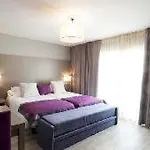 El Faro 3*